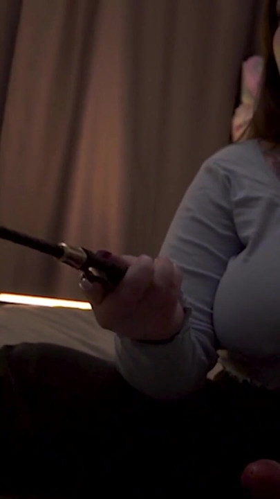 جوي سي، اعبد أقدام السيدة وحزامها | مقطع 1