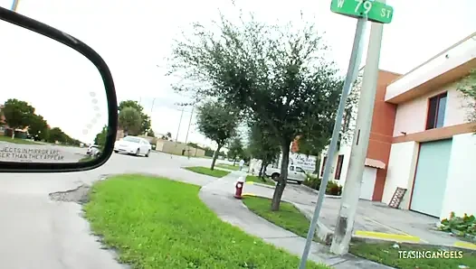 Sert seksten sonra zenci genç kızın ağzına boşalıyor