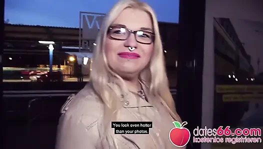 Kirli park bankında inek gözlüğüne boşal! Mariella Sun