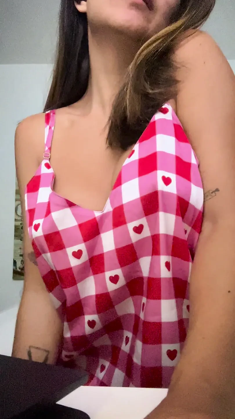 Video Call With My Cell Phone Ends In Uncontrolled Squirt