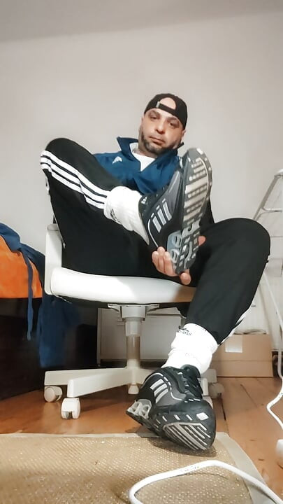 Svrši u moje sportske cipele