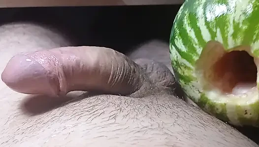 Karpuz çok tatlı ve sulu penisim sevdi!