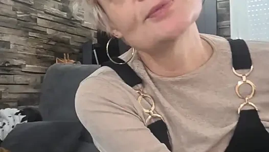 Моя теща хотела большой член в ее киске и жаждла спермы.