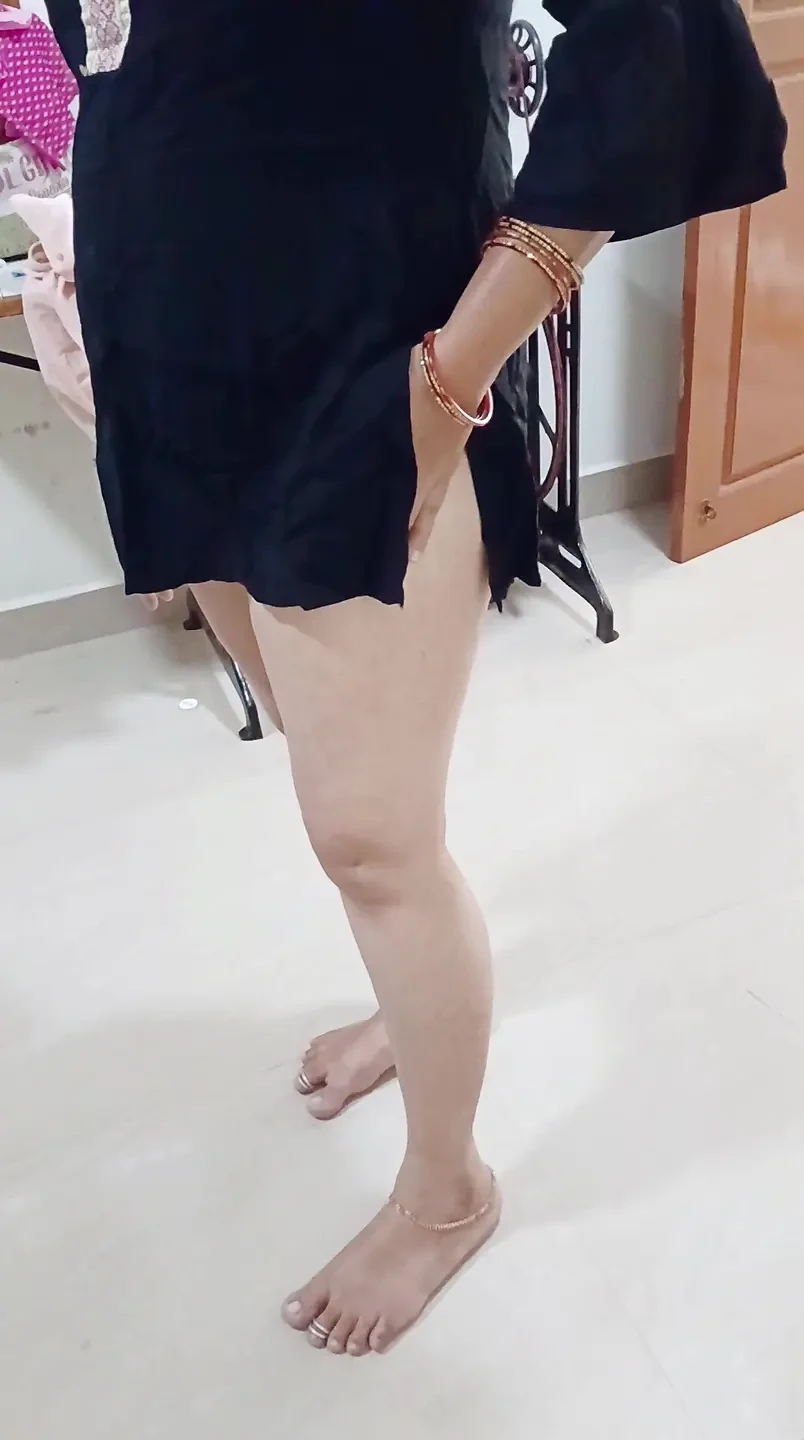 Desi black dress top only show in boobs and pussy