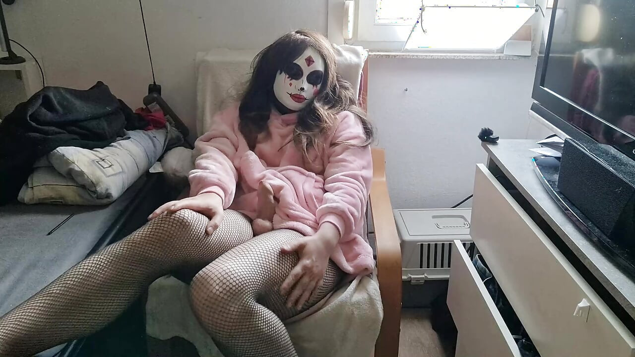 Gotik trans kadın patlıyor - mastubasyon orgazmı