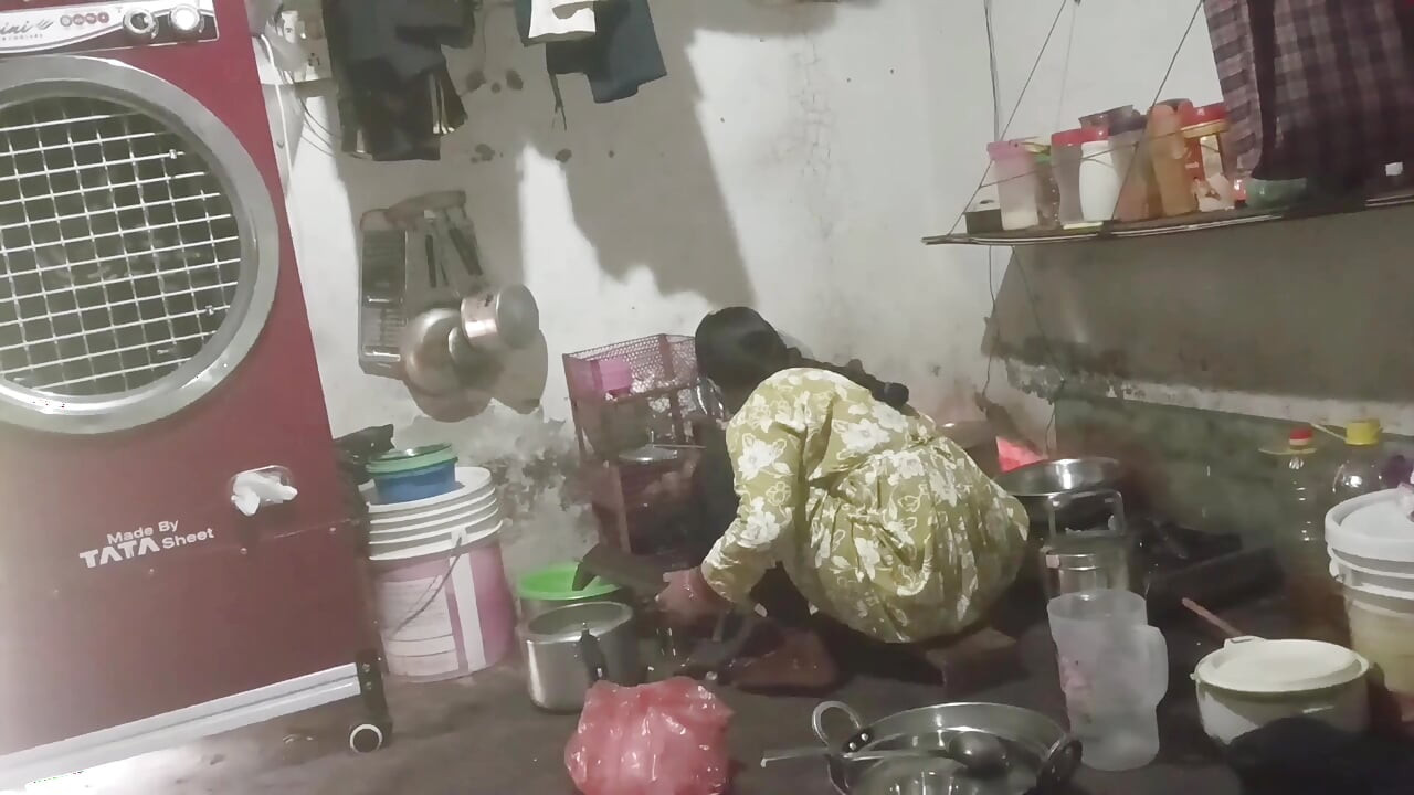 Kontol kakak ipar toket besar diisap dan dientot pantatnya gaya doggy posisi cowgirl menunggangi audio hindi
