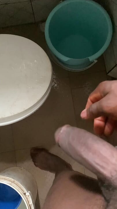 Trying to make my dick horny dick cum( who needs this)