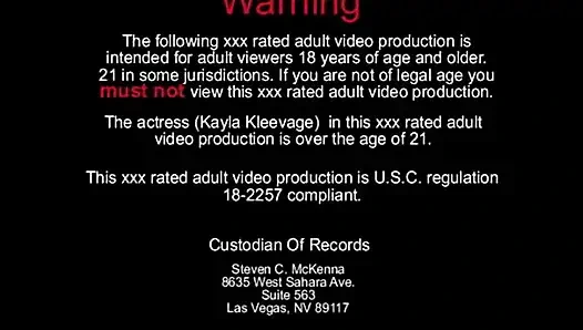 Si seksi kayla lagi asik muasin memeknya pakai vibrasi