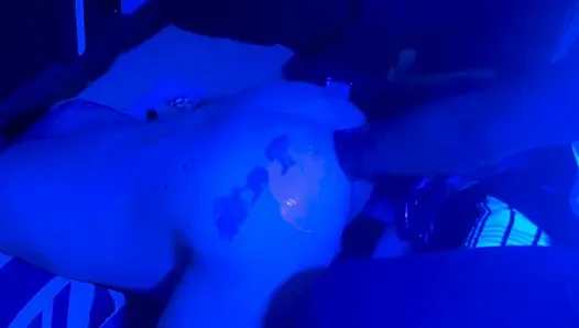 Kirli koyu yumruk sokma