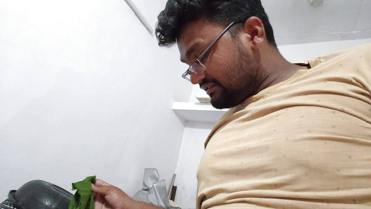 Devar aaur bhabhi night sex video Hindi - hot big pussy fuck devar devar man - desi Village old man and desi bhabhi romantic sex.