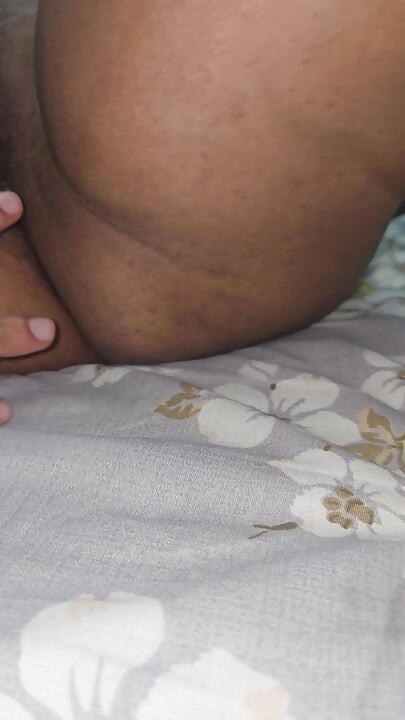 Chutchatora Devar Saali ki gaand me ungli krta
