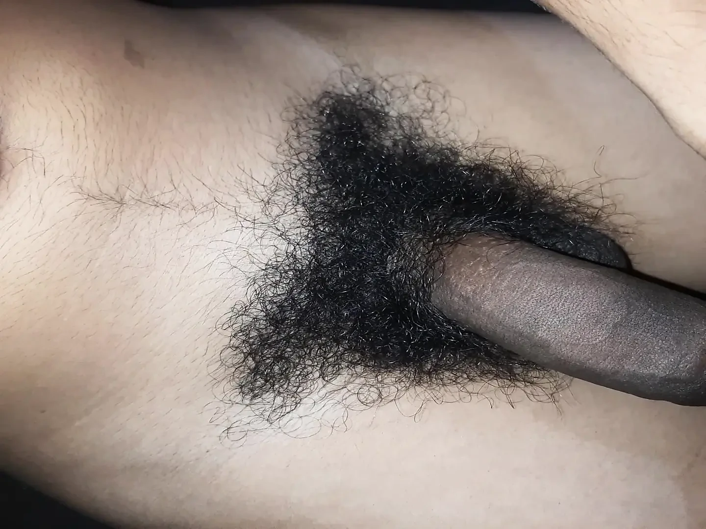 Masturbación con la mano con corrida