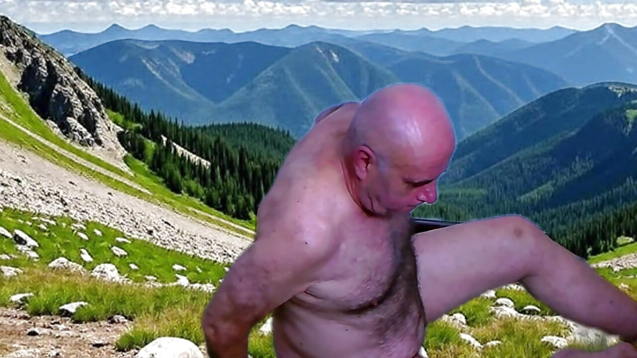 Climb Baby Climb with Garabas and Olga