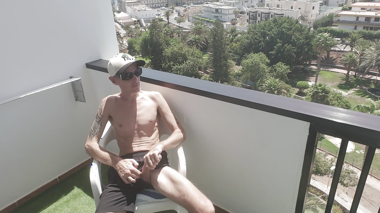 Risikabel 9 tommers balkongwank