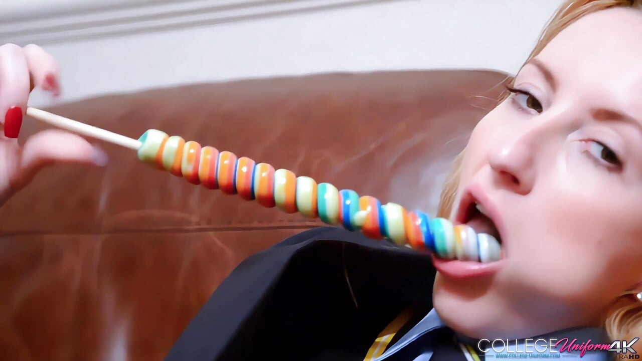 Mo'lolly Featuring Sophia Smith