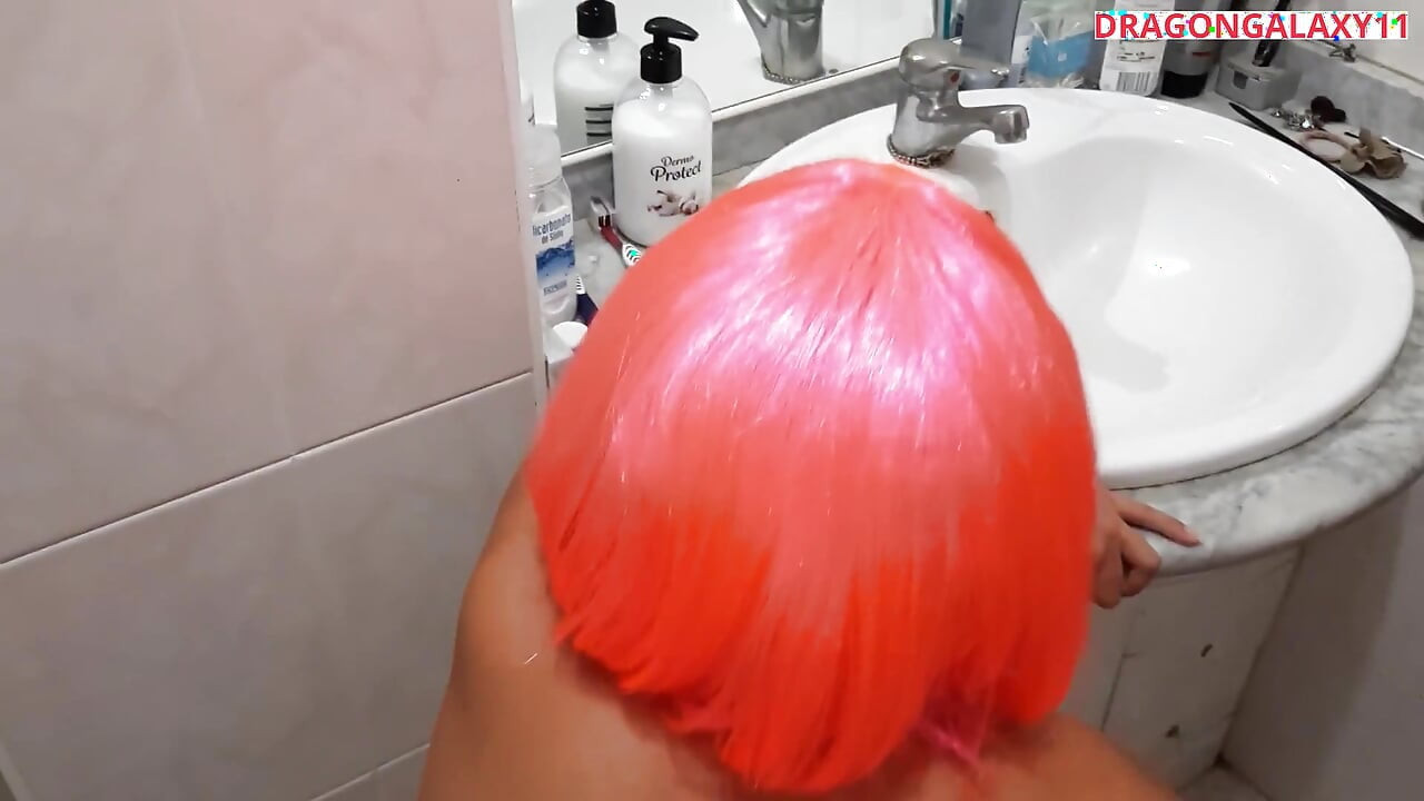 Sex in the bathroom I catch my girlfriend by surprise