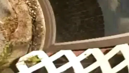 Azgın çift açık havada macera