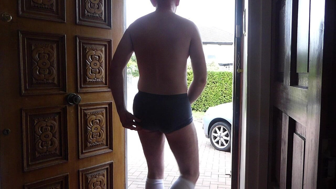 아이리쉬 니들레딕 스트립과 스와킹