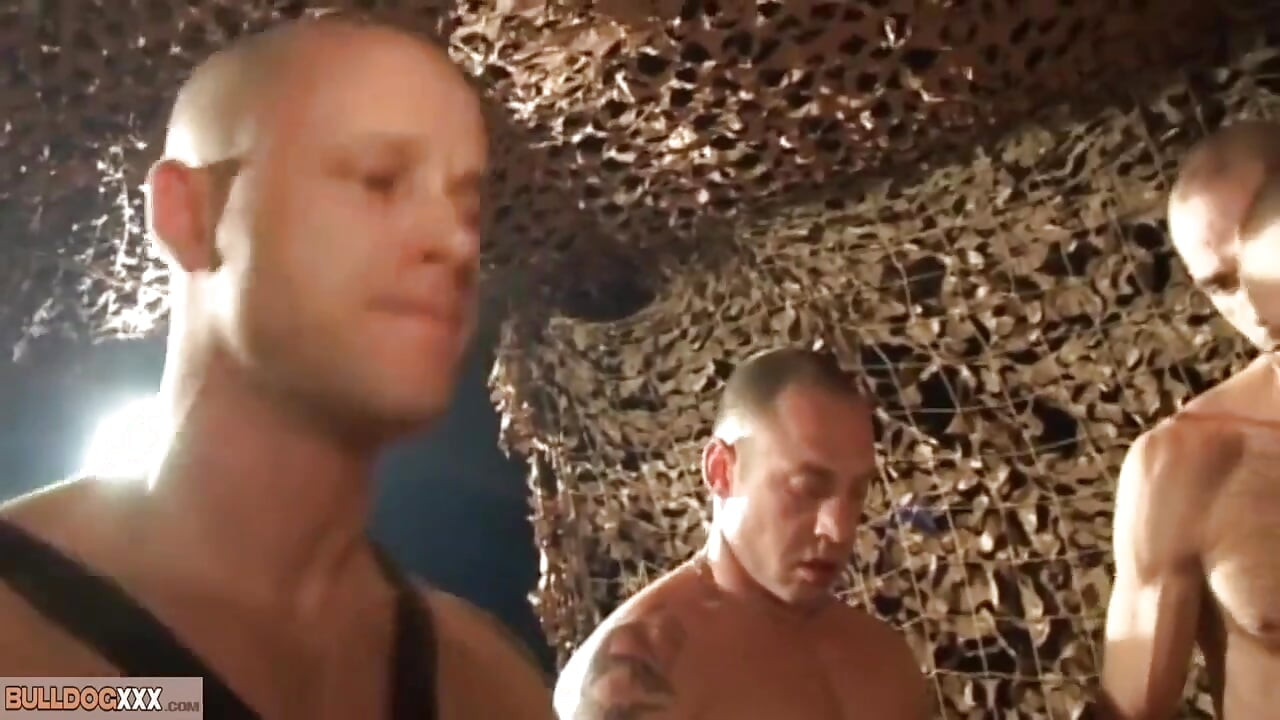 Bulldogxxx - Xxl груповуха