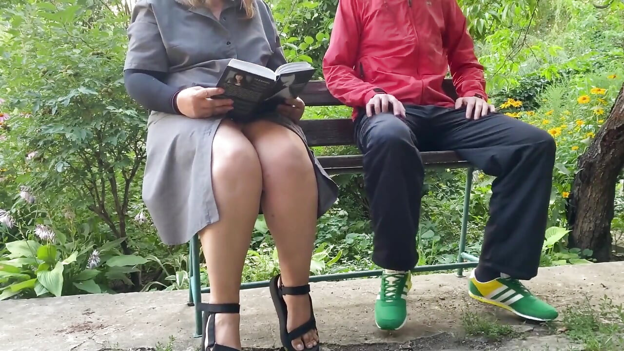 Mi madrastra me ayuda a prepararme para mi examen de literatura