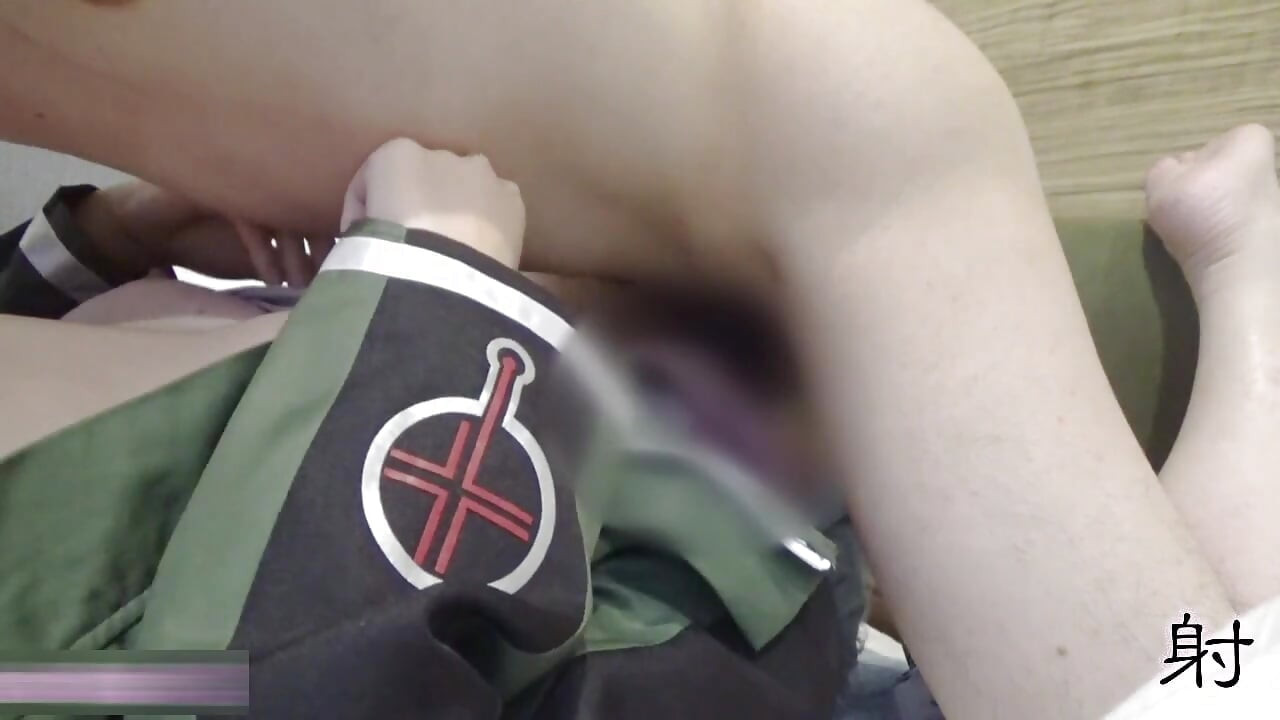 Slutty asiater. Jente med farget hår som har det gøy