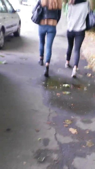 Des cus, encore des culs...