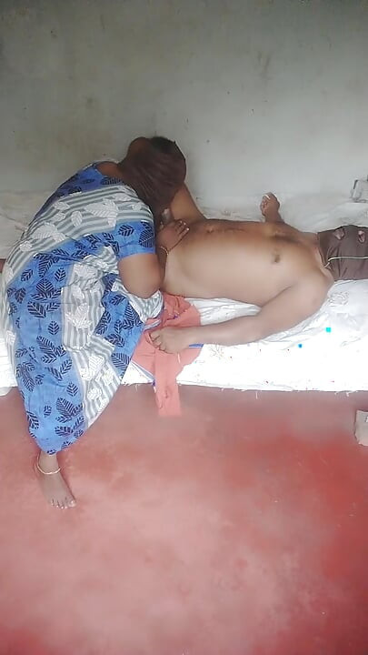 대물 자지에 따먹히는 여대부