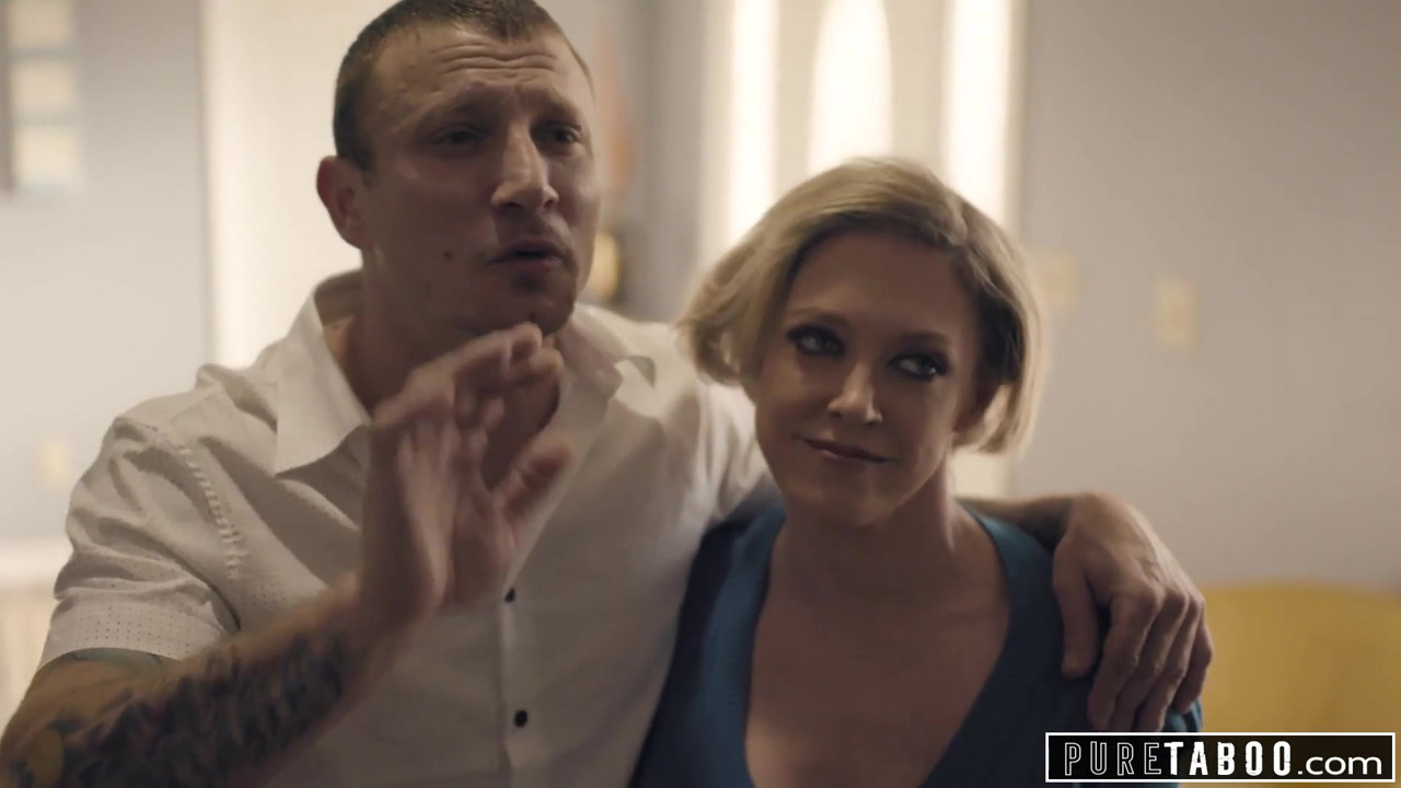 純粋なタブー義理の両親と義理の兄が新しい妹を歓迎