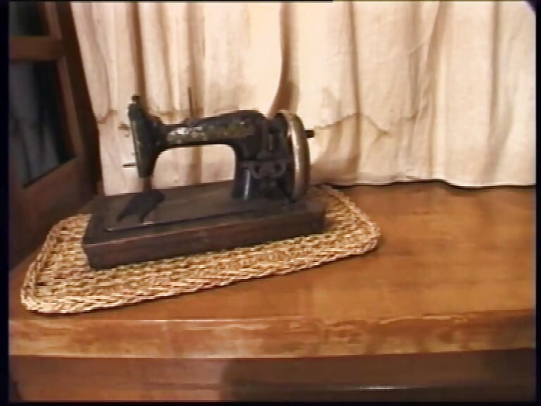 與兩個討厭的 Ladyboy 的狂野性愛派對