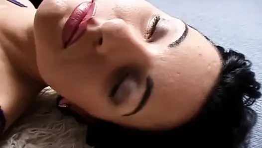 Dykes Prancis ini nggak bisa berhenti fingering dan ciuman