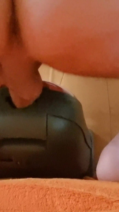 Vacuum Cleaner Throatpie