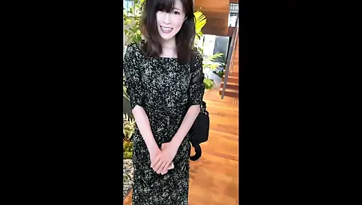 Bölüm 1 "Arkaya söndür" Sara (38), 18 yıldır ilk kez hamile kalmak isteyen bekar. Hamilelikten defalarca daha güçlü cinsel arzuya sahip güzel olgun bir kadına büyük