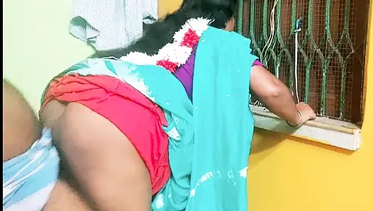 Wanita dewasa Tamil dientot tetangga dekatnya.