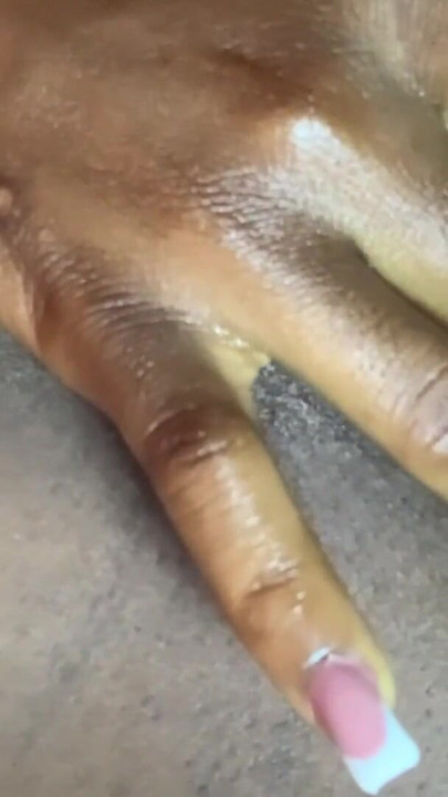 Hot babe blackgurl234 caressing her pussy till she squirt | Clip 1