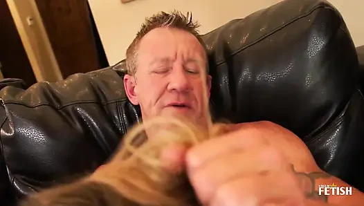Blonde MILF bekommt ihre muschi hart vom fotografen zertrümmert