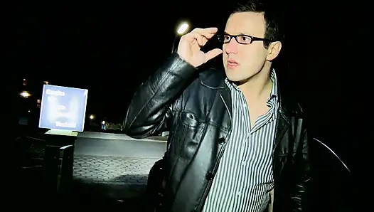 Sarışın Bomba Lüks Arabada Yarakla Azdırıyor