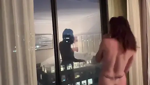 Bir üniversite projemizi bitirebilmemiz için geldi