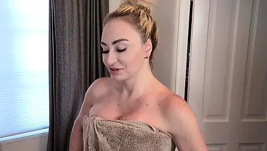 Claudia si tante semok rambut pirang selingkuh dari suaminya