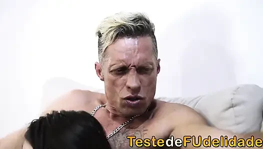 Stripper müşterilerle