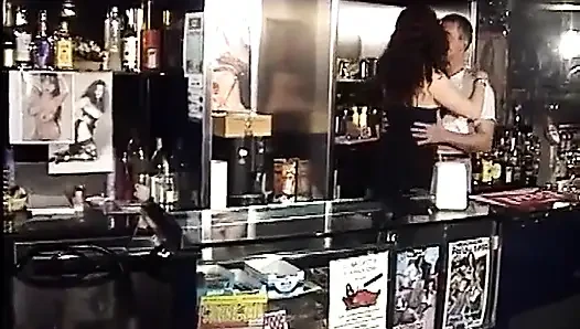 Aku telan sperma bareng jessica rizzo untuk adegan seks rools 02
