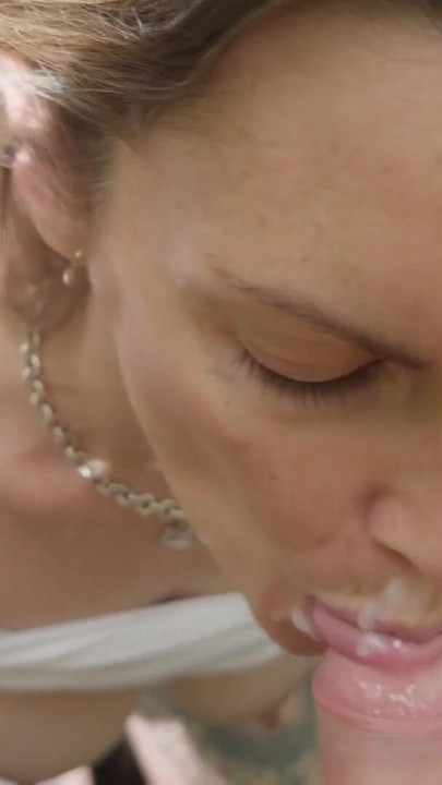 Must-see moment from "I fuck a French Milf in the forest while people pass by"