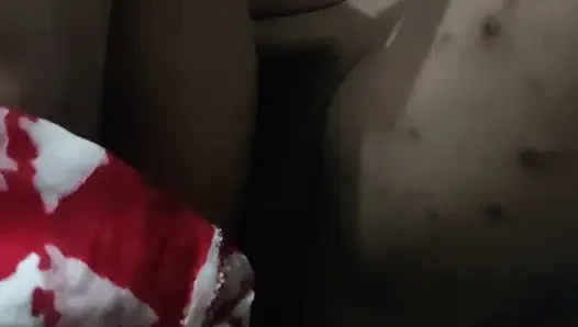 Memek muda ibu muda dengan jari kepuasan kamar tidur di pacar