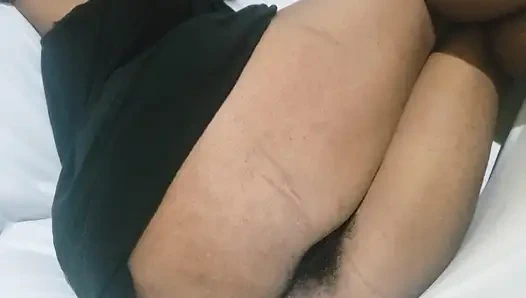 Ebenholzarsch gerittene schönheit in Raw HD - kurviger körper, echte amateur-vibes, natürlicher körper