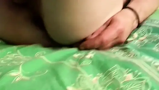 Azgın iri güzel kız sikicisini cezalandırmadan önce sikişiyor