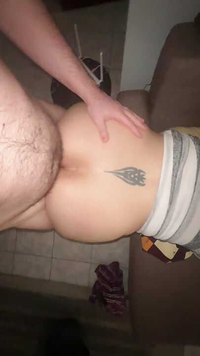 Üvey kız döllenmesi için yalvarıyor - domalarak fışkırtıyor amatör