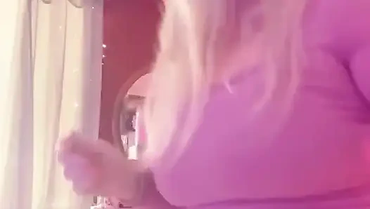 "uslu kız" için film günü bts