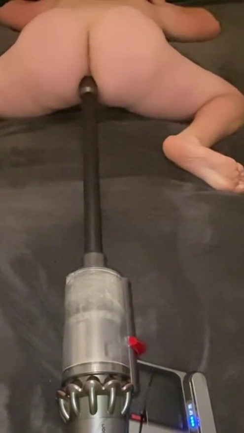 Huge bubble butt anal vacuum cleaner masturbation | Clip 3