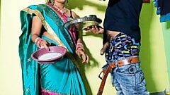 Karwa Chauth speciaal Bengaals echtpaar - eerste seks en pijpbeurt in de kamer met duidelijke hindi -audio