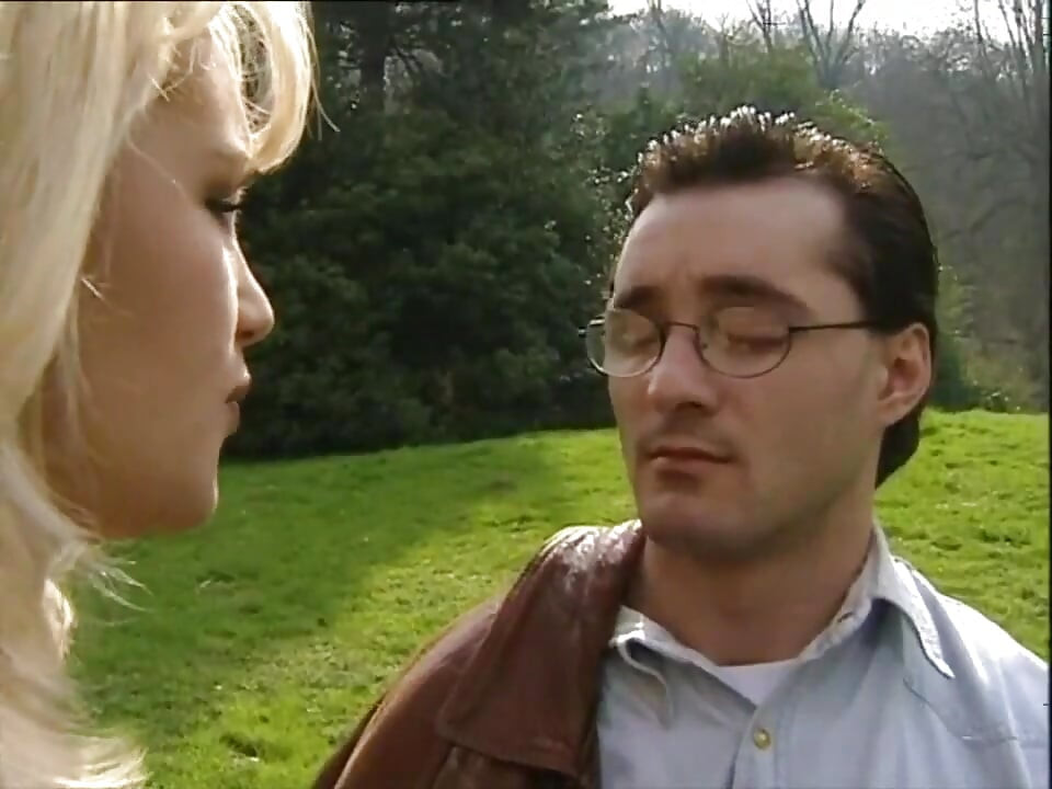 Lesbian pussy licking kissing big dick sucking threesome party