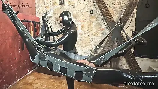 Zindan salıncak zevki t1, gloomy'nin şehvetli ön sevişmesi - alex latex